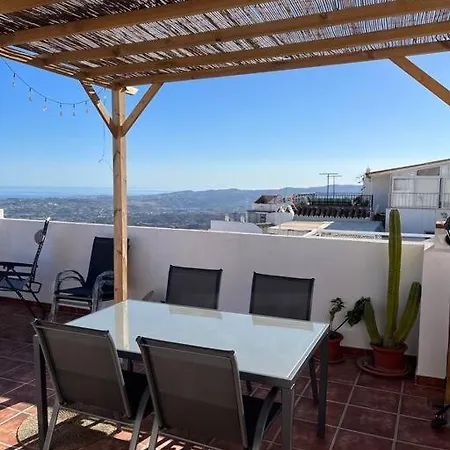 Pueblo Vistas Al Mar Mijas